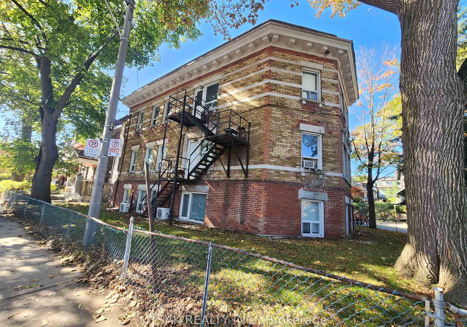 449-crawford-street-toronto-ontario-c12472404