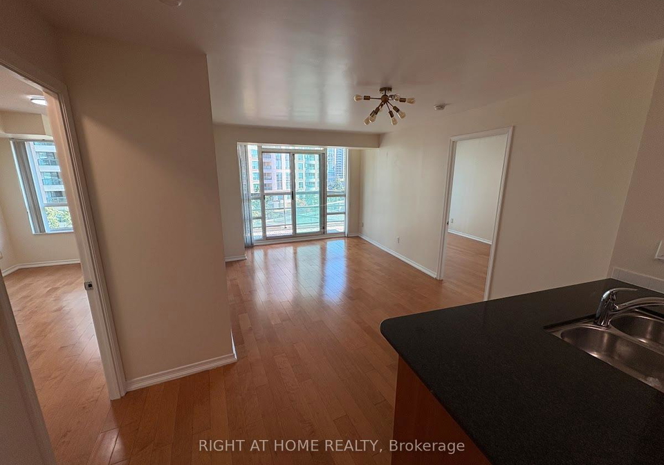 503-beecroft-road-toronto-ontario-c12473046