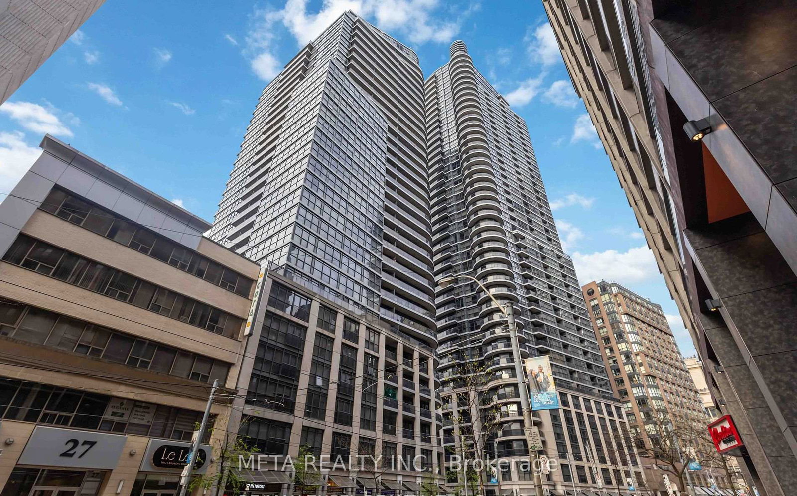 carlton-street-toronto-ontario-c12473120