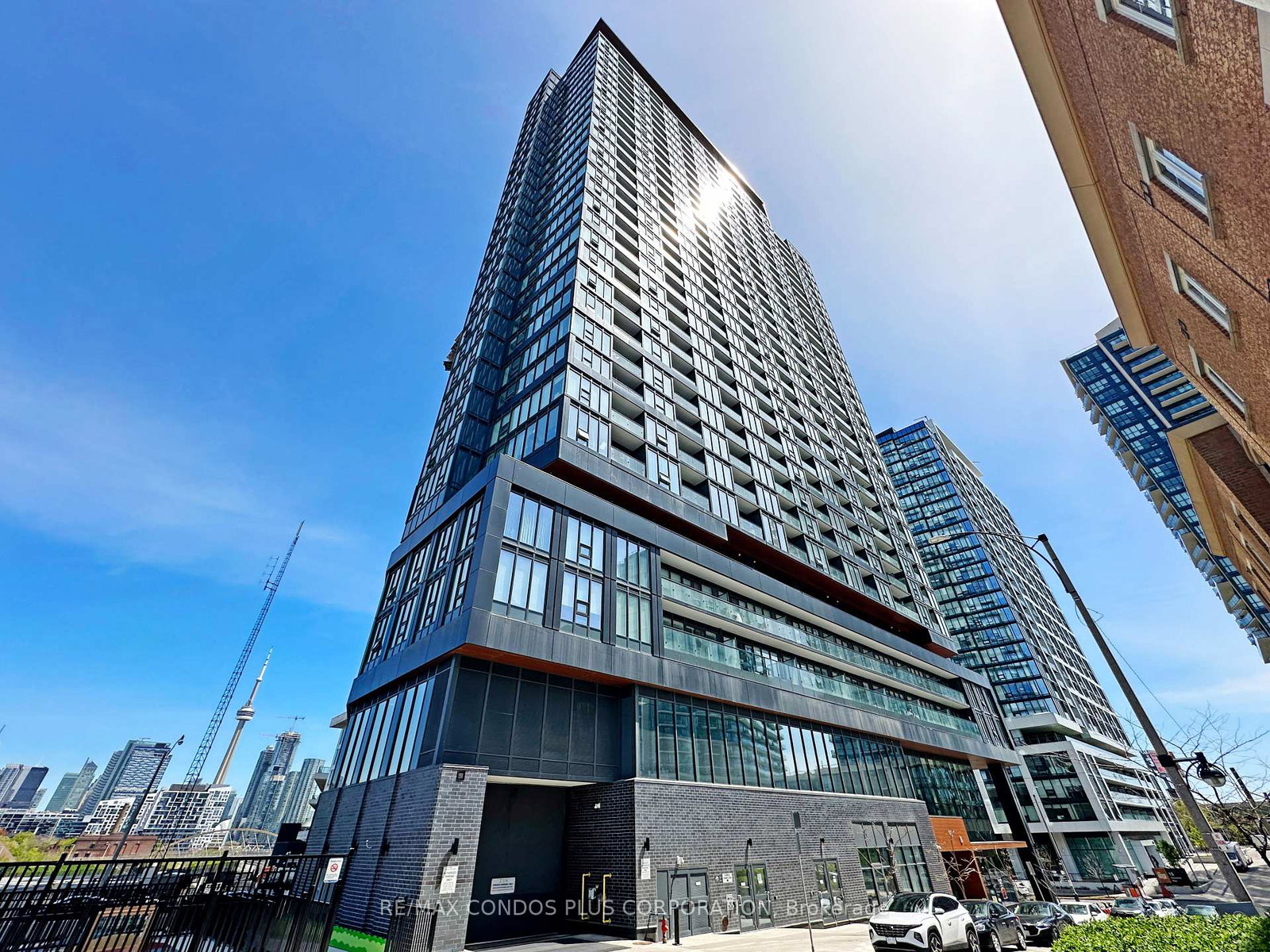 19-western-battery-road-toronto-ontario-c12473295