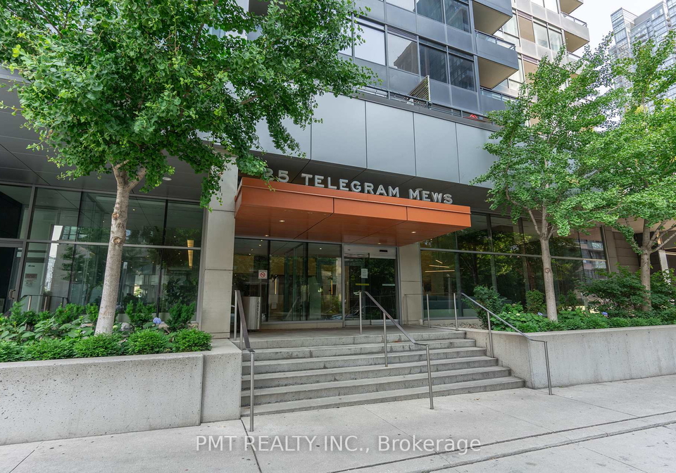 25-telegram-mews-toronto-ontario-c12473321