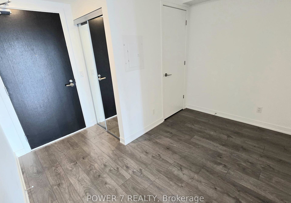 501-yonge-street-toronto-ontario-c12473394