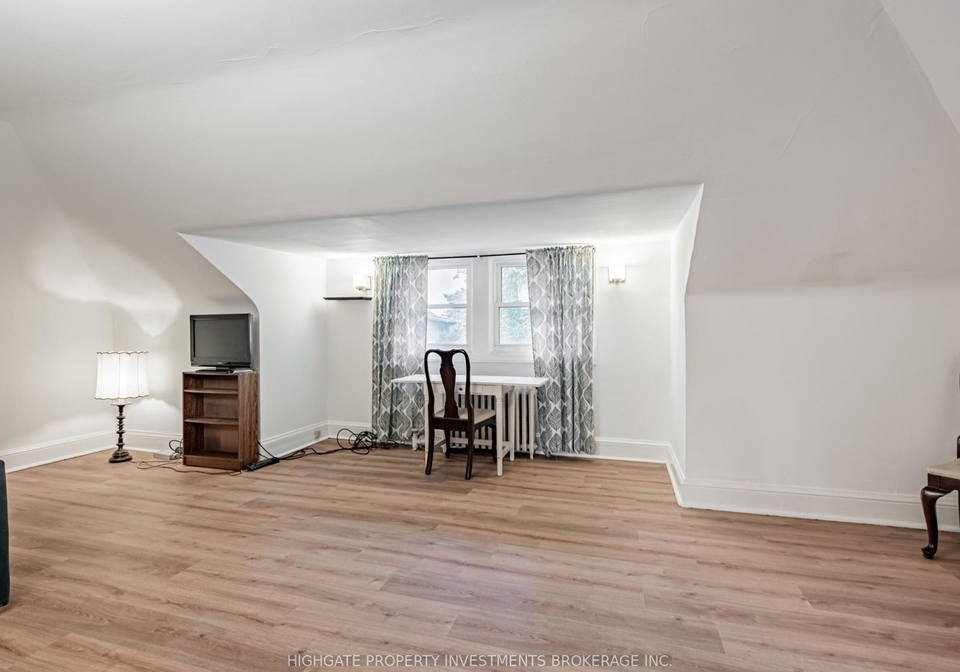 351-palmerston-boulevard-toronto-ontario-c12473748