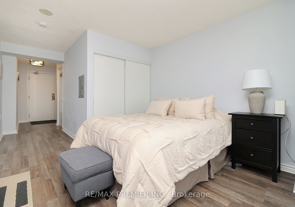 650-lawrence-avenue-toronto-ontario-c12473993
