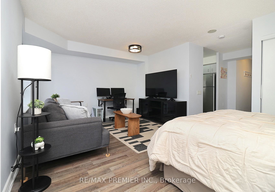 650-lawrence-avenue-toronto-ontario-c12473993