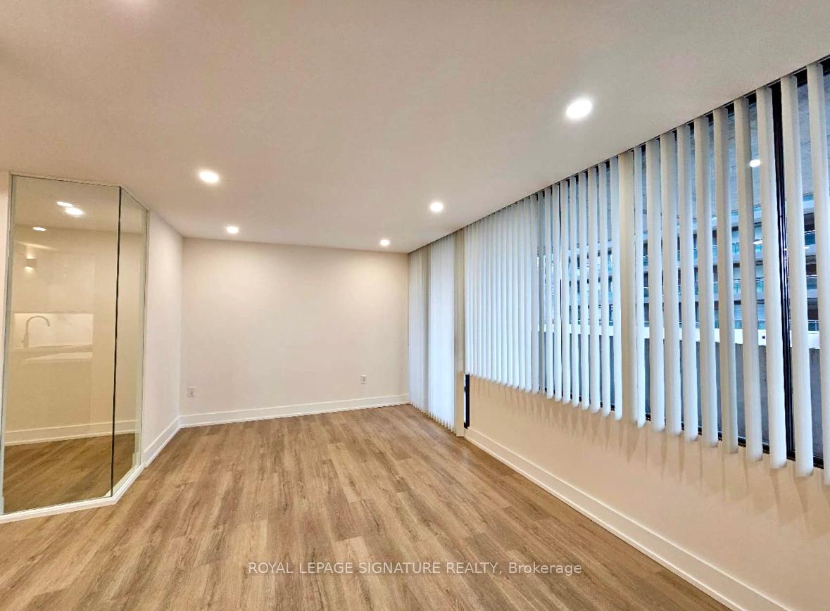 720-spadina-avenue-toronto-ontario-c12474150
