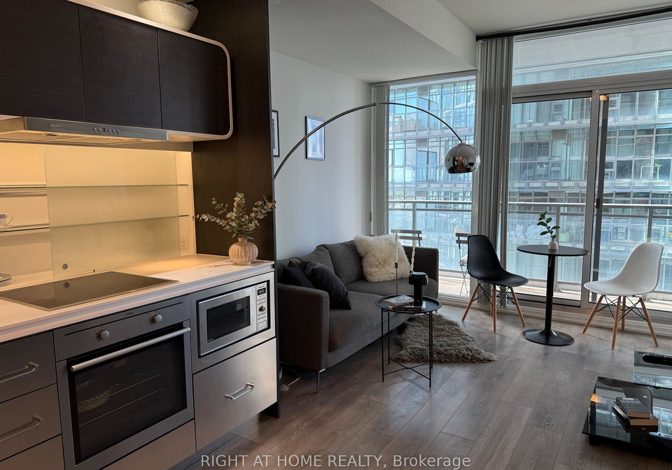 45-charles-street-e-toronto-ontario-c12474227