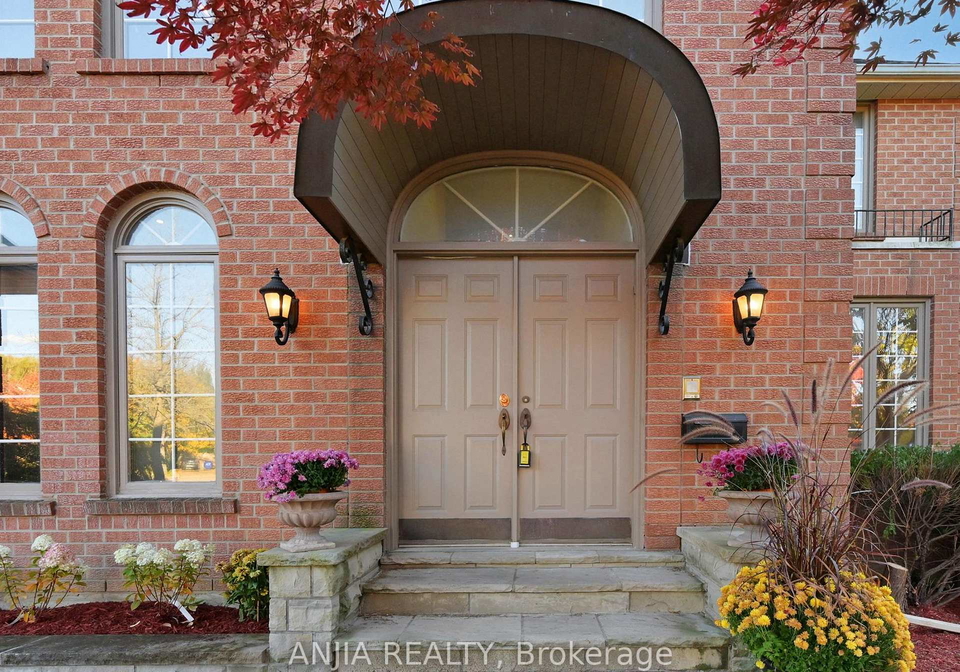 21-tahoe-court-north-york-ontario-c12474291