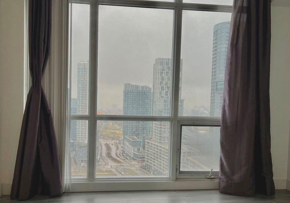 15-fort-york-boulevard-toronto-ontario-c12475128