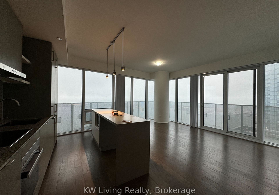 100-harbour-street-toronto-ontario-c12475666
