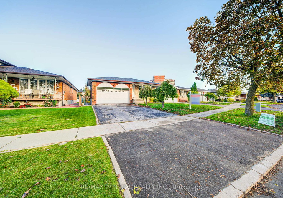 28-bowhill-crescent-north-york-ontario-c12475868
