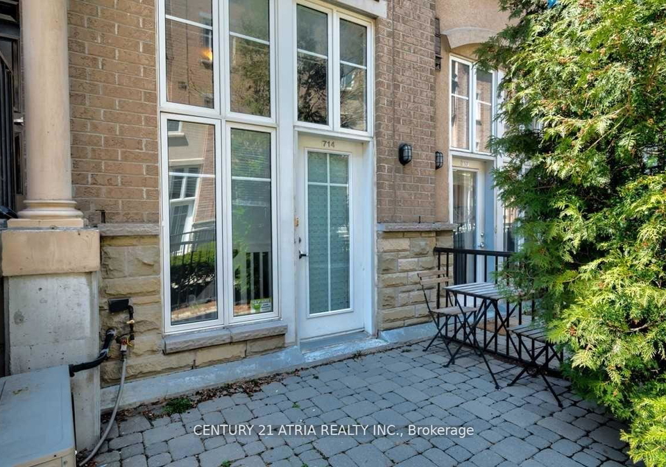 42-western-battery-road-toronto-ontario-c12475985