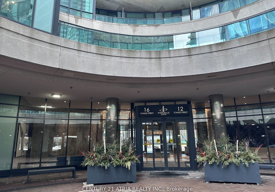 16-yonge-street-toronto-ontario-c12476005