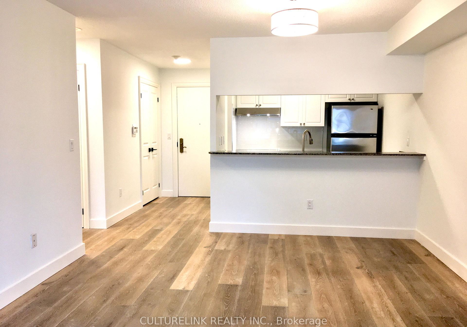 18-sommerset-way-north-york-ontario-c12476423
