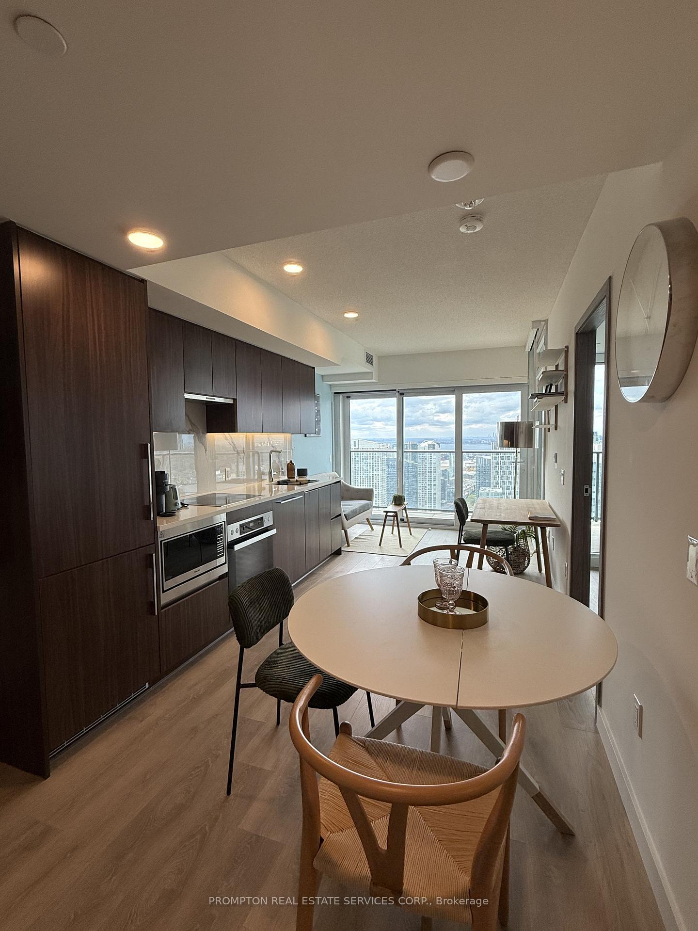 3-concord-cityplace-way-toronto-ontario-c12476451