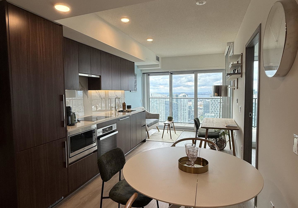 3-concord-cityplace-way-toronto-ontario-c12476451