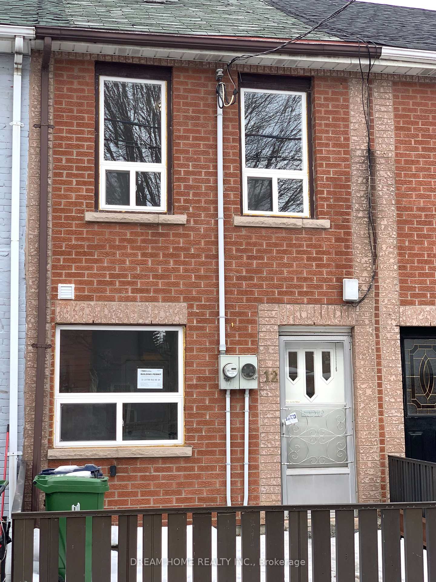 12-mansfield-avenue-toronto-ontario-c12476472