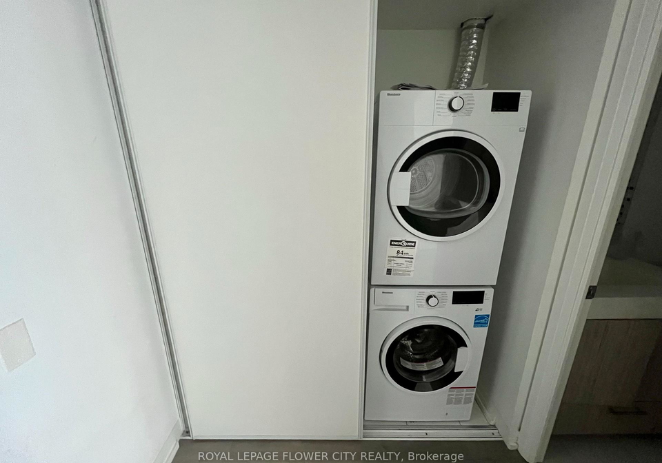 251-jarvis-street-toronto-ontario-c12476504