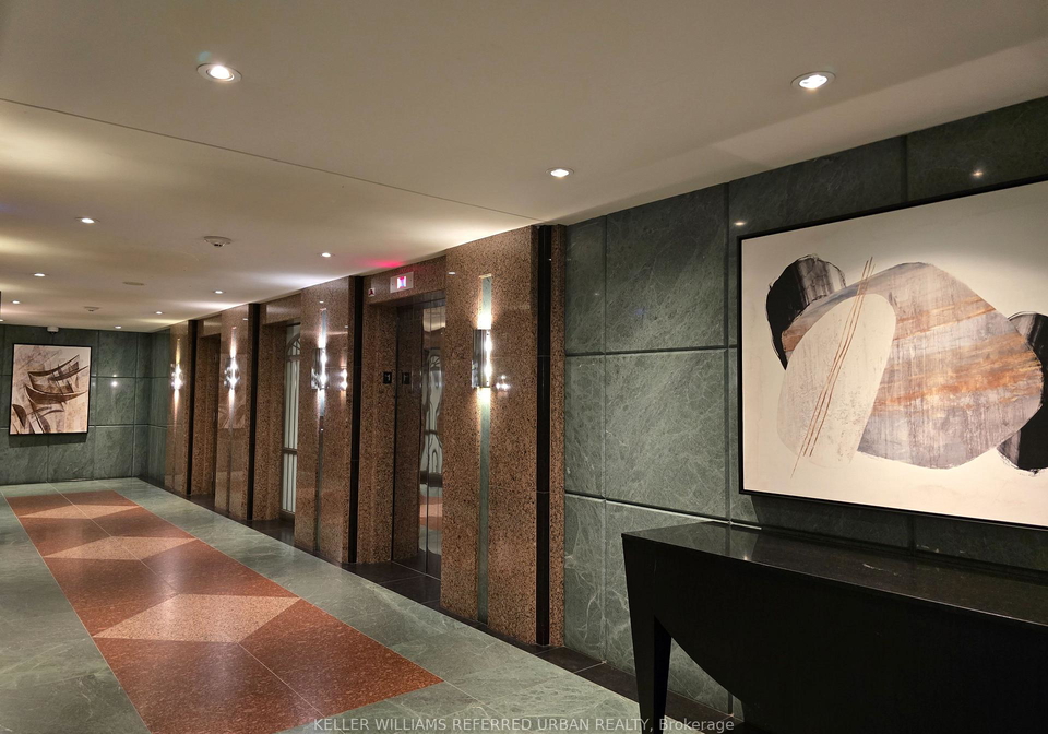 7-king-street-e-toronto-ontario-c12476597