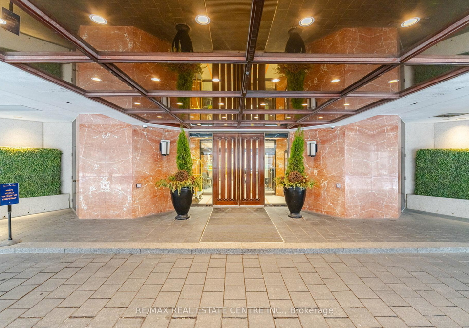 175-cumberland-street-toronto-ontario-c12476621