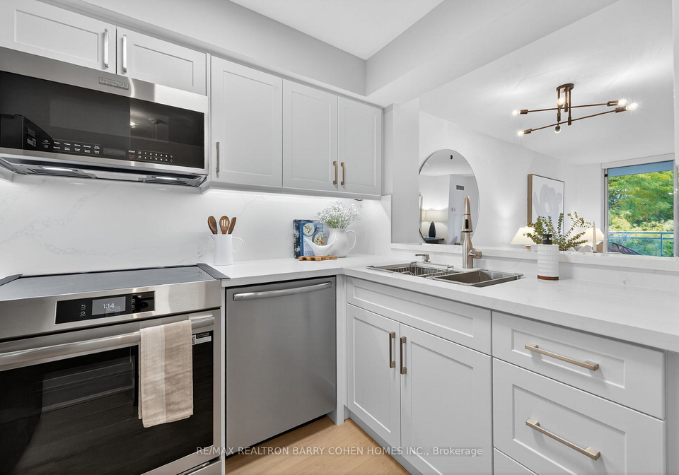 398-eglinton-avenue-e-toronto-ontario-c12476680