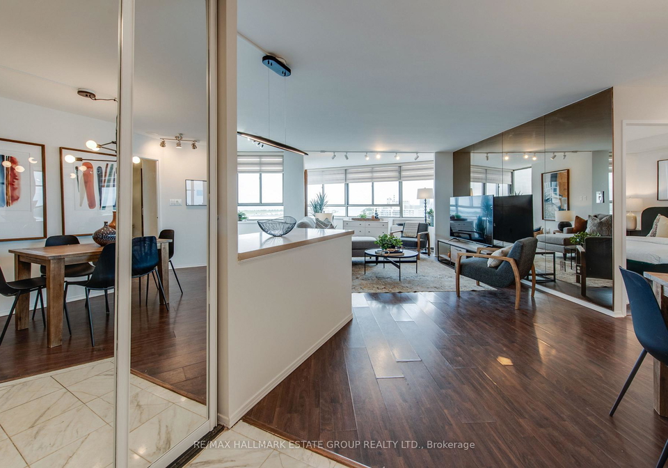 270-queens-quay-w-toronto-ontario-c12477025