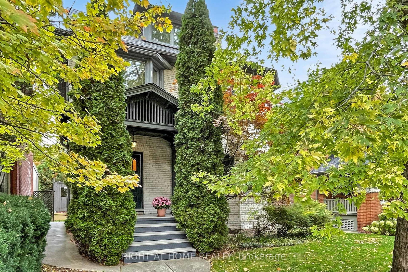 20-mcmaster-avenue-toronto-ontario-c12477670
