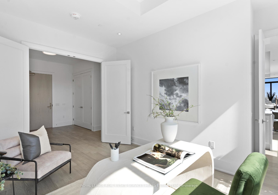1-strathgowan-avenue-toronto-ontario-c12478541