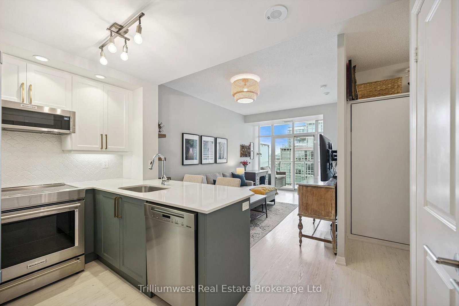 85-east-liberty-street-e-toronto-ontario-c12478613