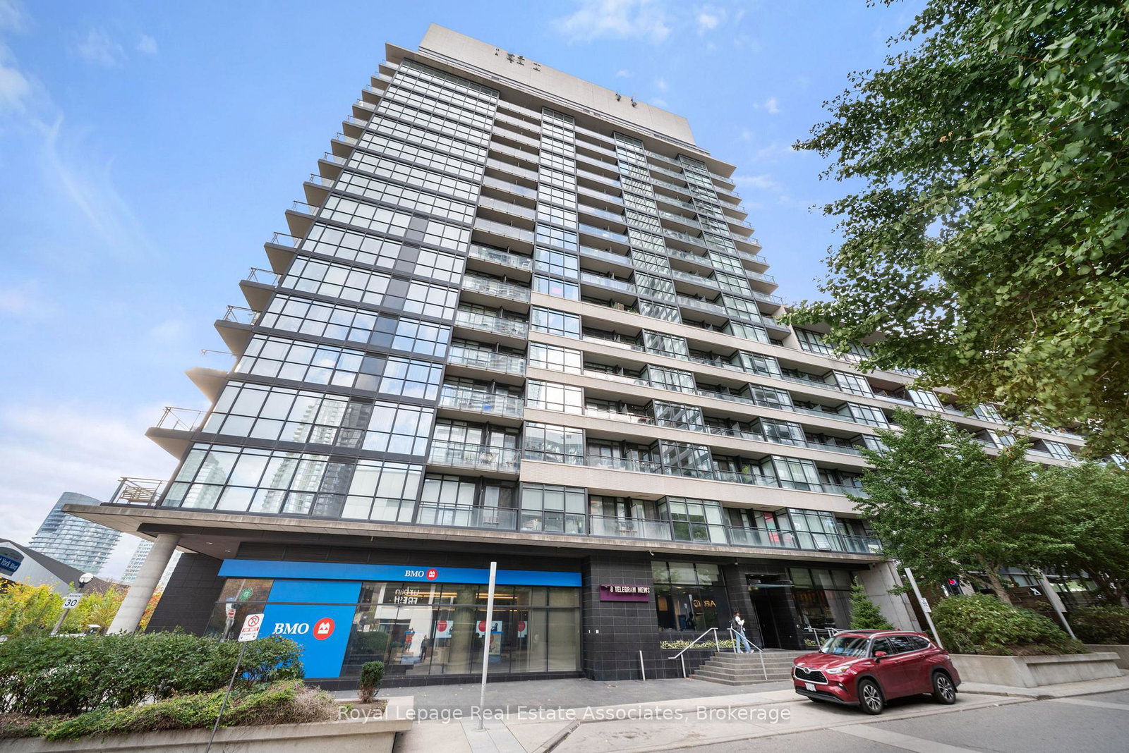 8-telegram-mews-toronto-ontario-c12478714
