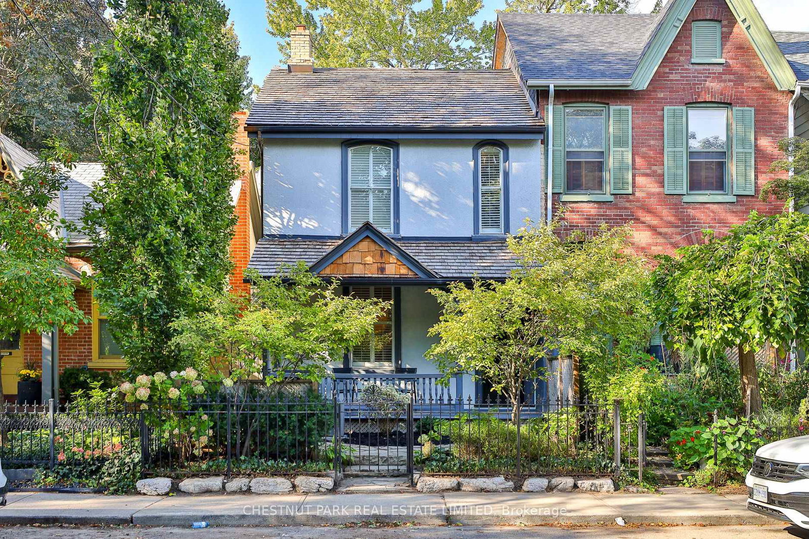 56-spruce-street-toronto-ontario-c12479074