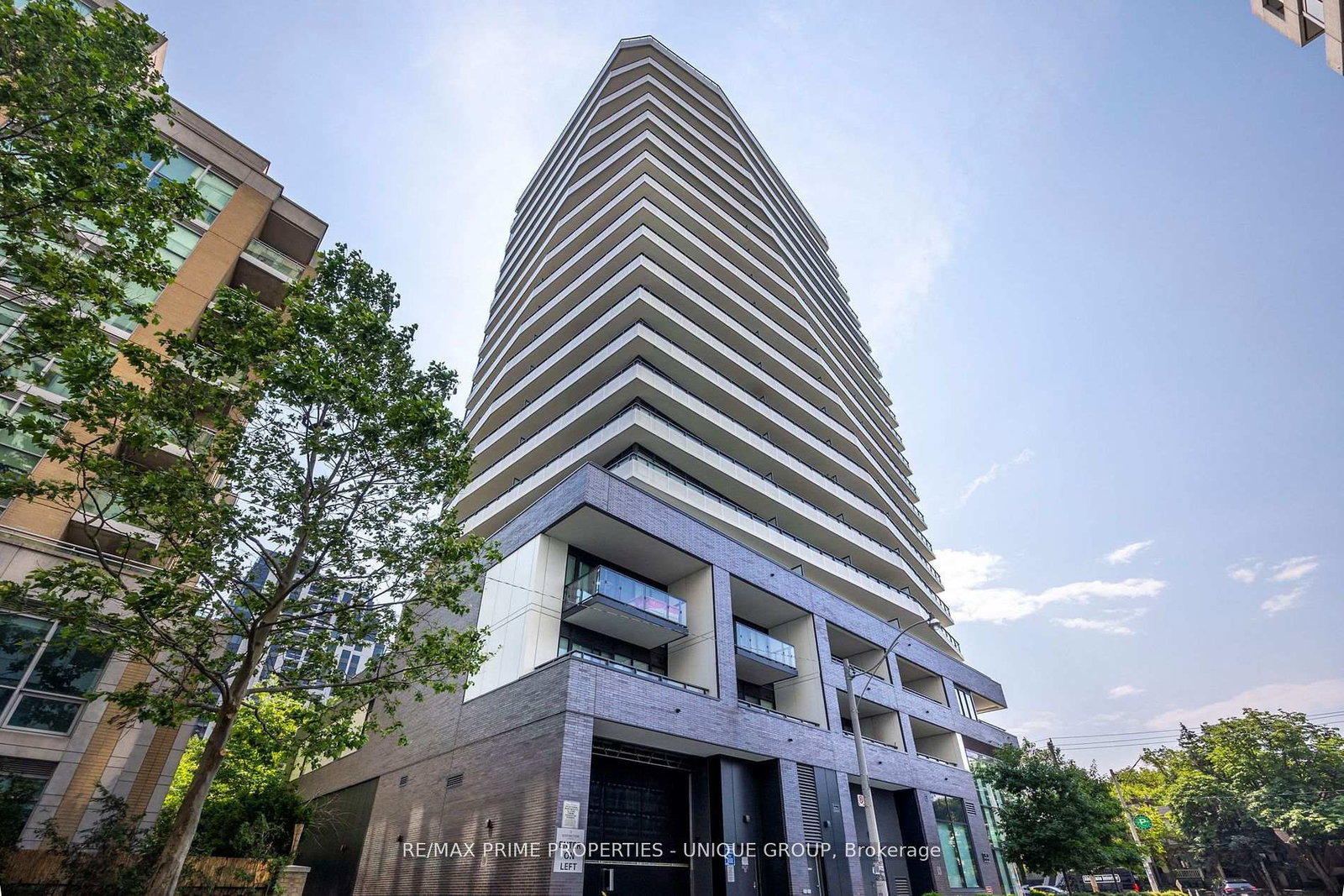 11-lillian-street-toronto-ontario-c12479273
