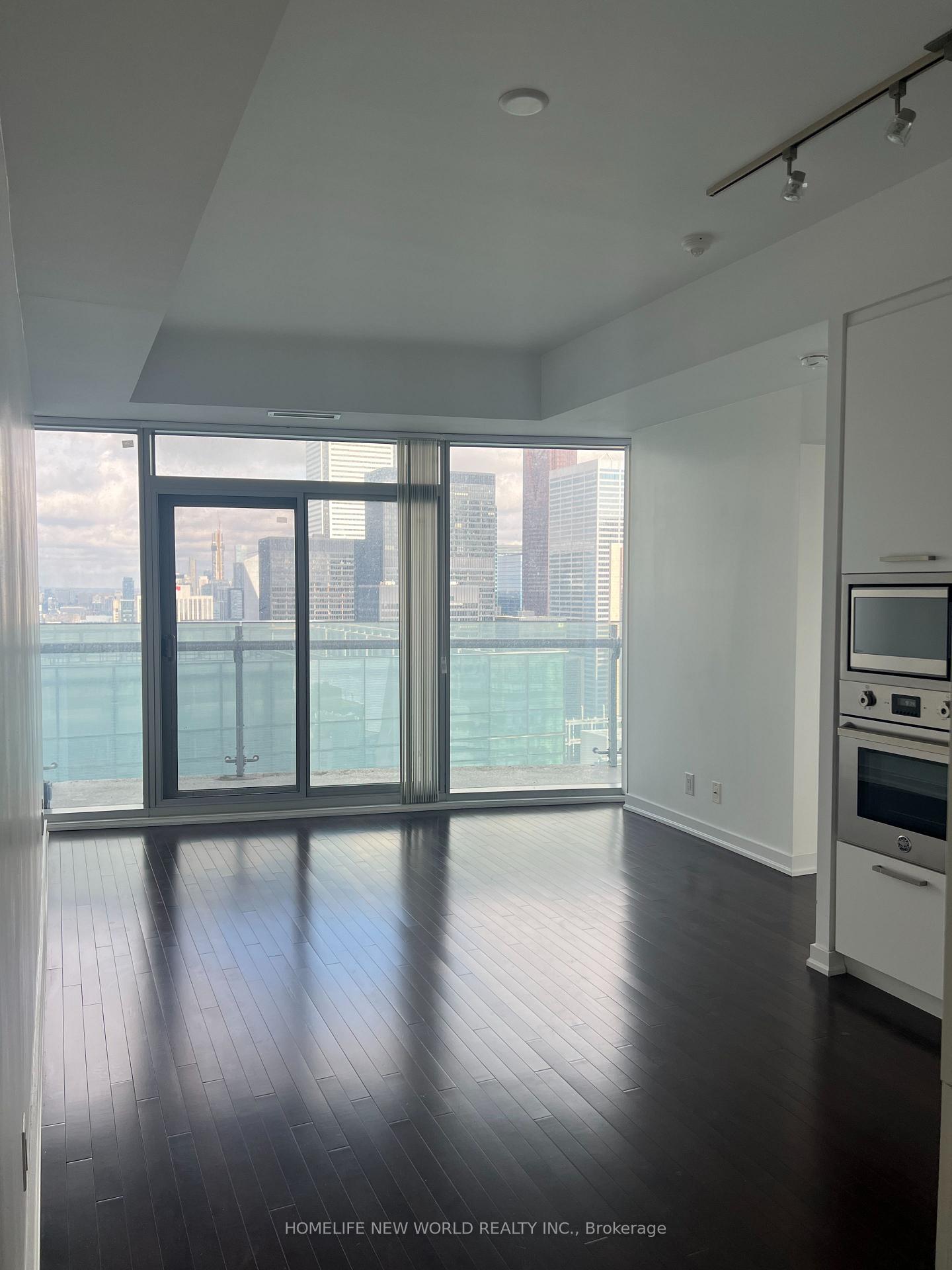 14-york-street-toronto-ontario-c12479341
