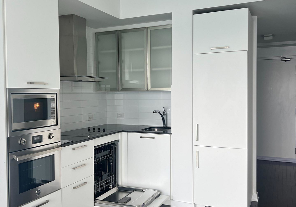 14-york-street-toronto-ontario-c12479341