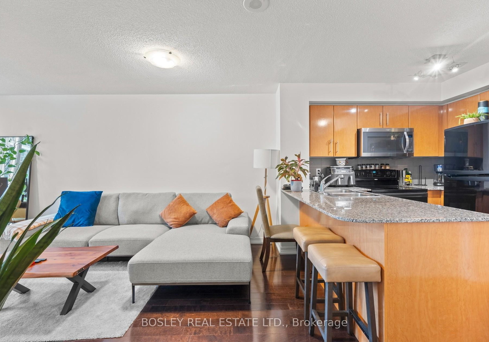 16-yonge-street-toronto-ontario-c12479344