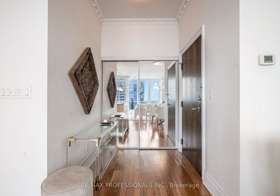16-harbour-street-toronto-ontario-c12479410