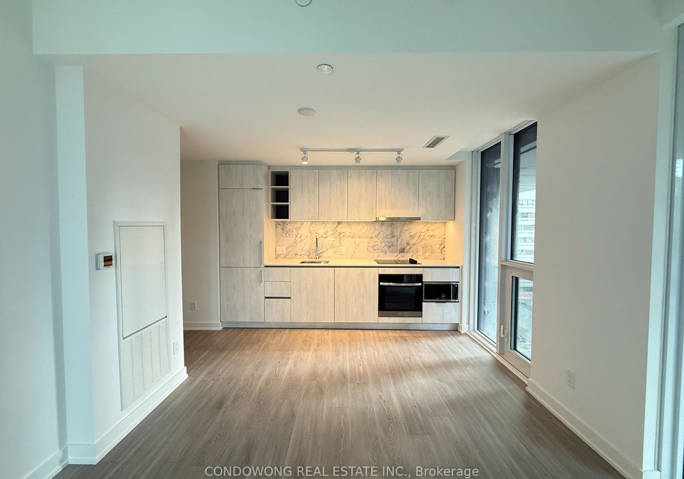 8-wellesley-street-w-toronto-ontario-c12479533