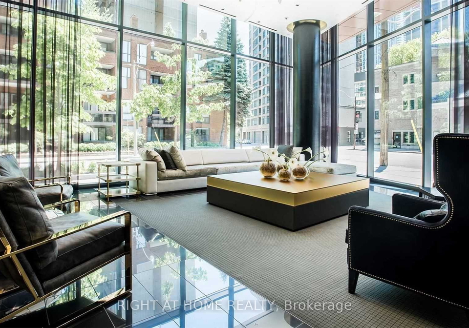 32-davenport-road-toronto-ontario-c12479615