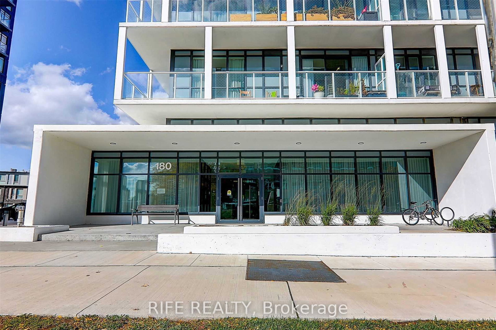 180-fairview-mall-drive-north-york-ontario-c12479837