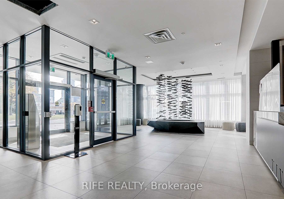 180-fairview-mall-drive-north-york-ontario-c12479837