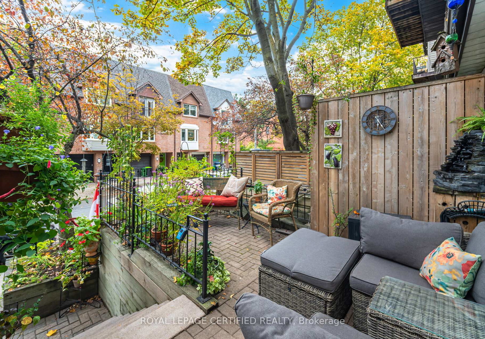 11-longboat-avenue-toronto-ontario-c12480044