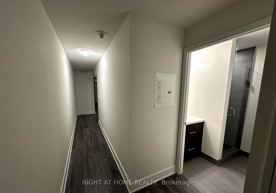 188-fairview-mall-drive-north-york-ontario-c12480142