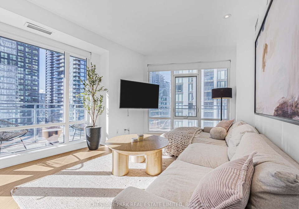 21-widmer-street-toronto-ontario-c12480245