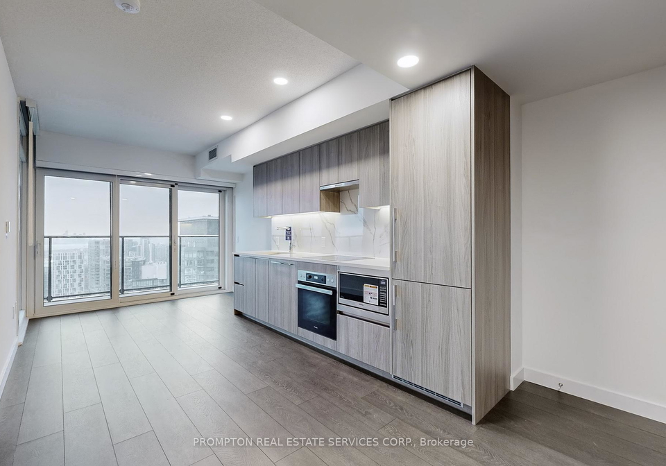 3-cityplace-way-toronto-ontario-c12480316