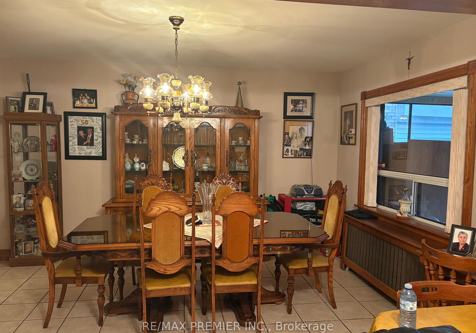 8-normanna-avenue-toronto-ontario-c12480637