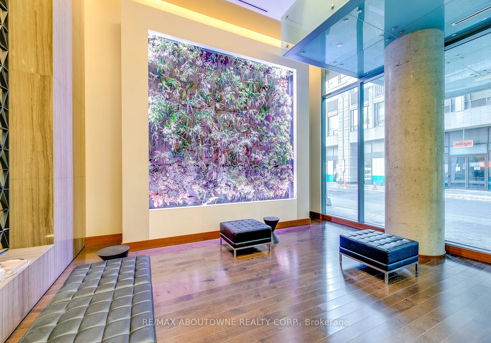 8-mercer-street-toronto-ontario-c12480820