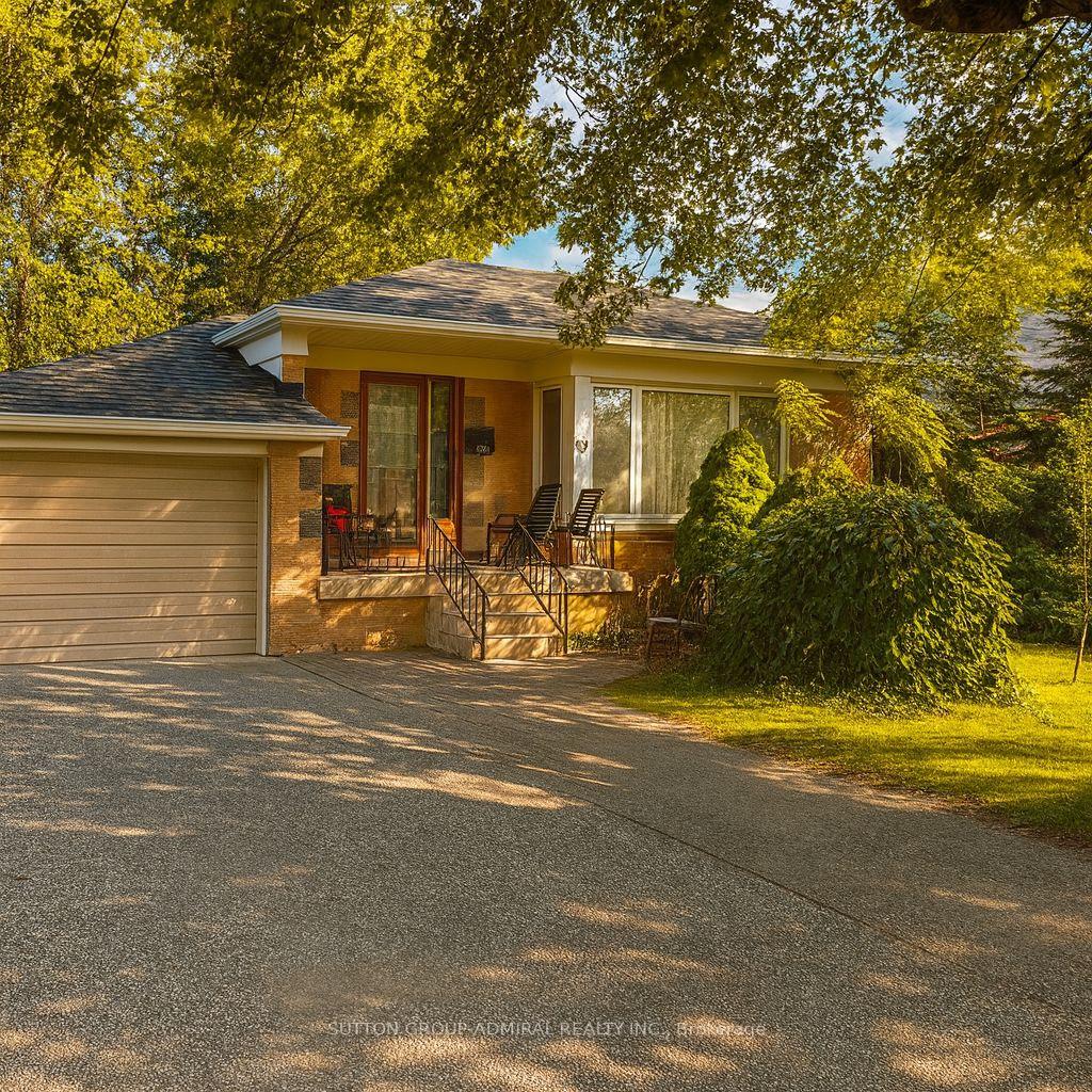 52-acton-avenue-toronto-ontario-c12480971