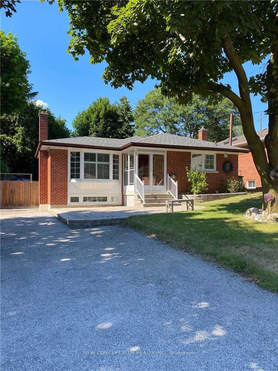 32-caronport-crescent-north-york-ontario-c12481654