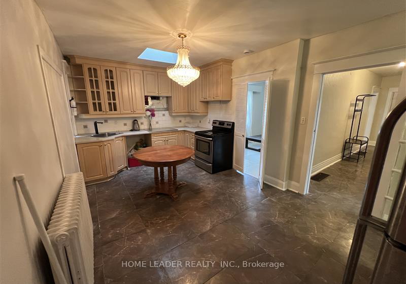 23-franklin-avenue-toronto-ontario-c12482342