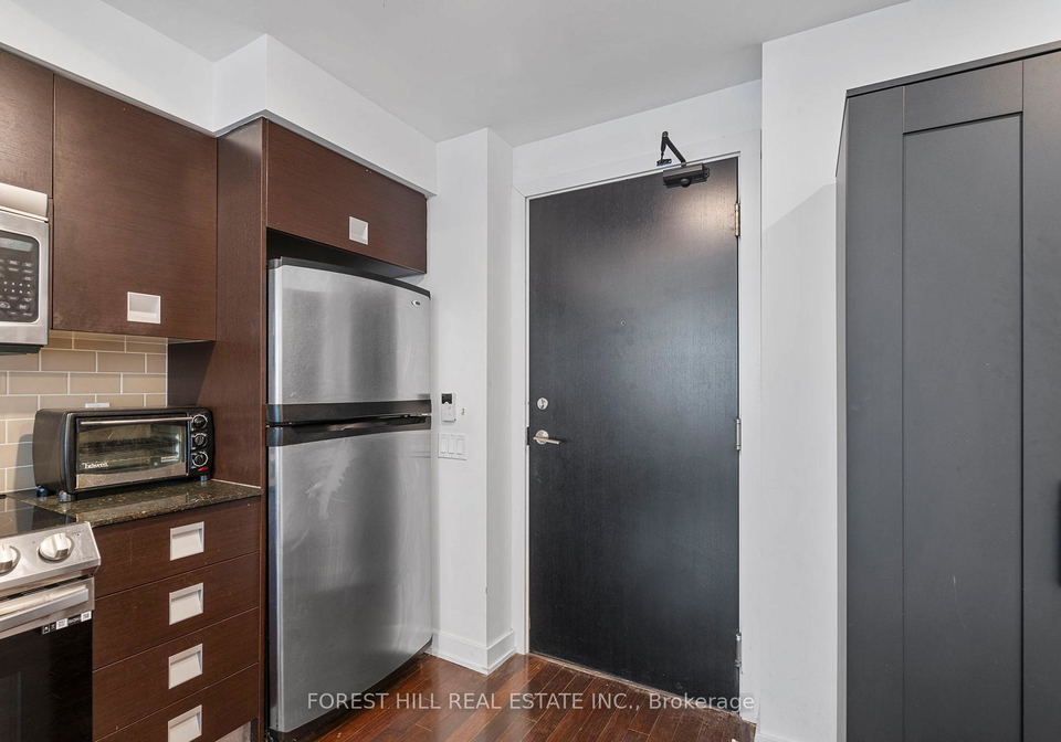 33-charles-street-toronto-ontario-c12482380